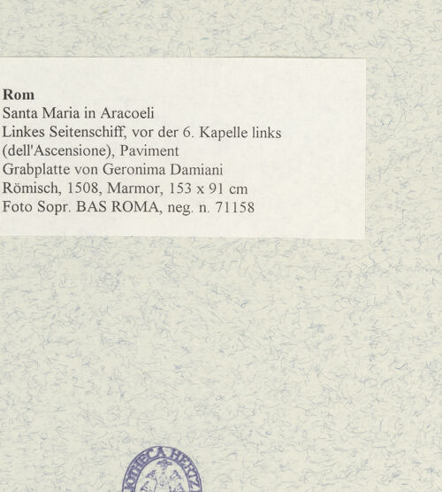 Rückseite von Sopr. BAS ROMA [https://www.deutsche-digitale-bibliothek.de/content/lizenzen/rv-ez/] Grabplatte von Geronima Damiani - , bh475331_recto. Foto.