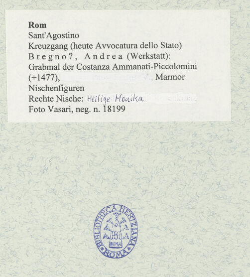 Rückseite von Vasari [https://www.deutsche-digitale-bibliothek.de/content/lizenzen/rv-ez/] Grabmal der Costanza Ammanati-Piccolomini (+1477)NischenfigurenRechte Nische: Heilige Monika - Detail: Oberkörper von rechts, bh477561_recto. Foto.
