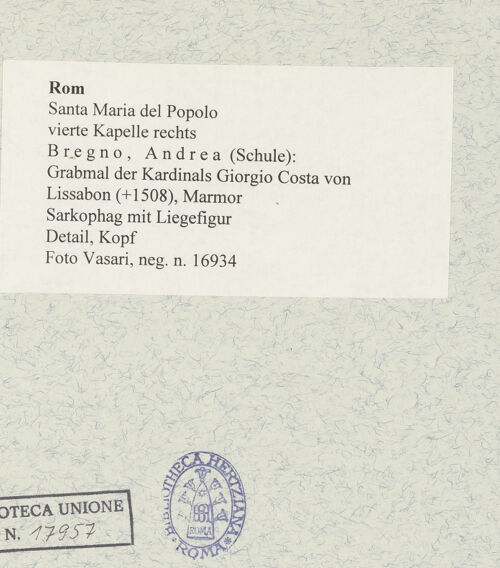 Rückseite von Vasari [https://www.deutsche-digitale-bibliothek.de/content/lizenzen/rv-fz/] Grabmal des Kardinals Giorgio Costa von Lissabon (+1508)Sarkophag mit Liegefigur - Detail, Kopf, bh477643_recto. Foto.