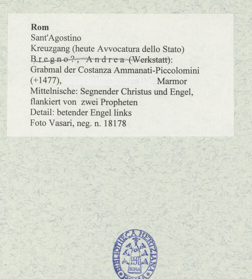 Rückseite von Vasari [https://www.deutsche-digitale-bibliothek.de/content/lizenzen/rv-ez/] Grabmal der Costanza Ammanati-Piccolomini (+1477)Mittelnische: Segnender Christus und Engel, flankiert von zwei Propheten - Detail: betender Engel links, bh477910_recto. Foto.