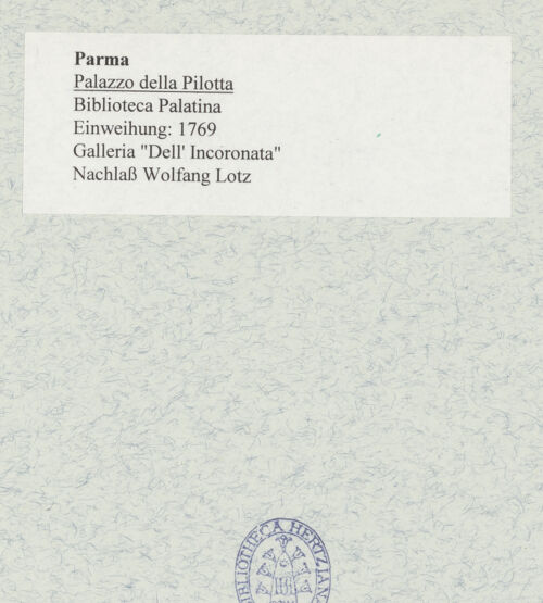 Rückseite von unbekannt [https://www.deutsche-digitale-bibliothek.de/content/lizenzen/rv-fz/] Palazzo della PilottaBiblioteca Palatina - Galleria "Dell' Incoronata", bh478709_recto. Foto.