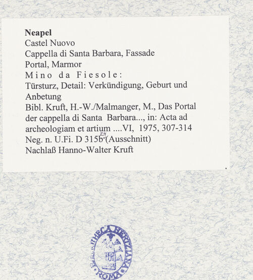 Rückseite von Bibliotheca Hertziana [https://www.deutsche-digitale-bibliothek.de/content/lizenzen/rv-fz/] PortaldekorationVerkündigung, Christi Geburt, Anbetung, Auferstehung, Himmelfahrt,  Pfingsten und Marientod - Detail: Verkündigung, Geburt und Anbetung, bh480060_recto. Foto: Kruft, Hanno-Walter.