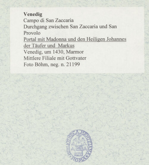 Rückseite von Böhm [https://www.deutsche-digitale-bibliothek.de/content/lizenzen/rv-ez/] Portal mit Madonna und den Heiligen Johannes der Täufer und Markus - Mittlere Fiale mit Gottvater, bh480633_recto. Foto.