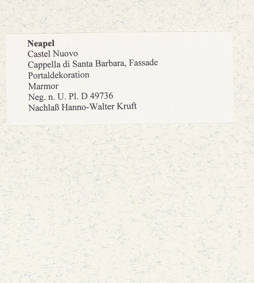 Rückseite von Bibliotheca Hertziana [https://www.deutsche-digitale-bibliothek.de/content/lizenzen/rv-fz/] Portaldekoration - Gesamtansicht, bh481145_recto. Foto.