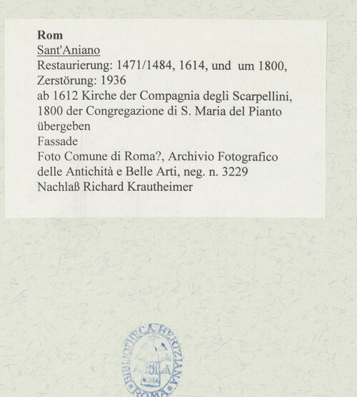 Rückseite von Comune di Roma?, Archivio Fotografico delle Antichità e Belle Arti [https://www.deutsche-digitale-bibliothek.de/content/lizenzen/rv-ez/] Sant'Aniano - Fassade, bh483559_recto. Foto.