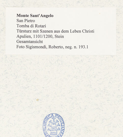 Rückseite von Sigismondi, Roberto [https://www.deutsche-digitale-bibliothek.de/content/lizenzen/rv-fz/] Türsturz mit Szenen aus dem Leben Christi - Gesamtansicht, bh484032_recto. Foto: Sigismondi, Roberto.