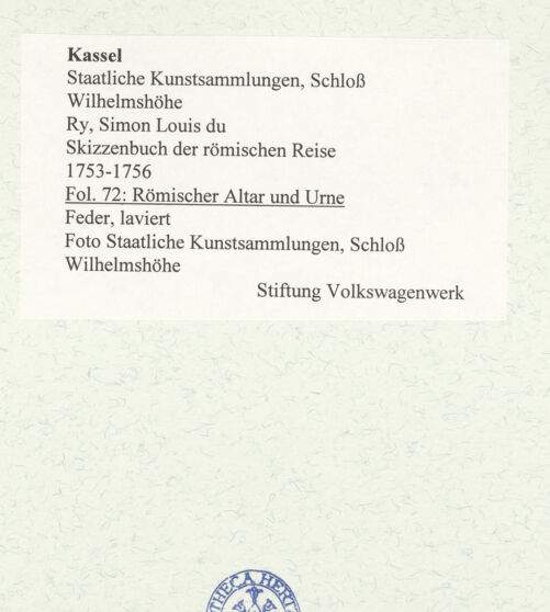 Rückseite von Staatliche Kunstsammlungen, Schloss Wilhelmshöhe [https://www.deutsche-digitale-bibliothek.de/content/lizenzen/rv-ez/] Skizzenbuch der römischen ReiseFol. 72: Römischer Altar und Urne - , bh484756_recto. Foto.