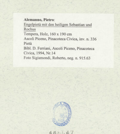 Rückseite von Sigismondi, Roberto [https://www.deutsche-digitale-bibliothek.de/content/lizenzen/rv-fz/] Engelpietà mit den heiligen Sebastian und Rochus - Pietà, bh486547_recto. Foto: Sigismondi, Roberto.