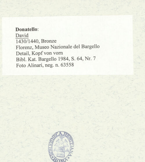 Rückseite von Alinari [https://www.deutsche-digitale-bibliothek.de/content/lizenzen/rv-ez/] David - Detail, Kopf von vorn, bh487512_recto. Foto.
