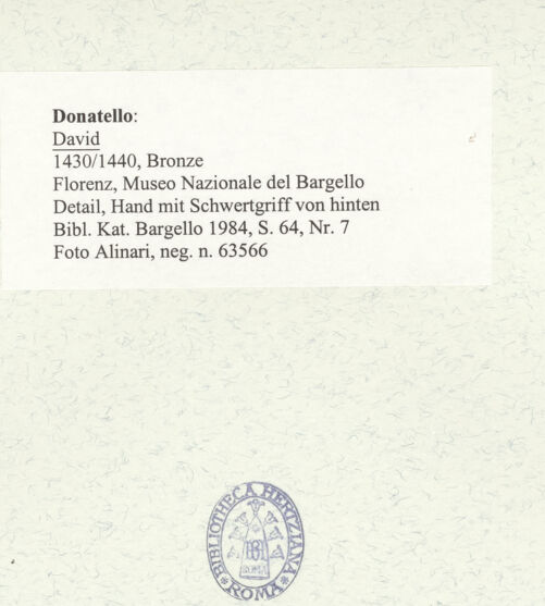 Rückseite von Alinari [https://www.deutsche-digitale-bibliothek.de/content/lizenzen/rv-ez/] David - Detail, Hand mit Schwertgriff von hinten, bh487514_recto. Foto.