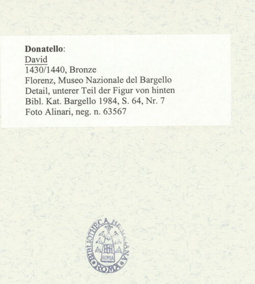 Rückseite von Alinari [https://www.deutsche-digitale-bibliothek.de/content/lizenzen/rv-ez/] David - Detail, unterer Teil der Figur von hinten, bh487519_recto. Foto.