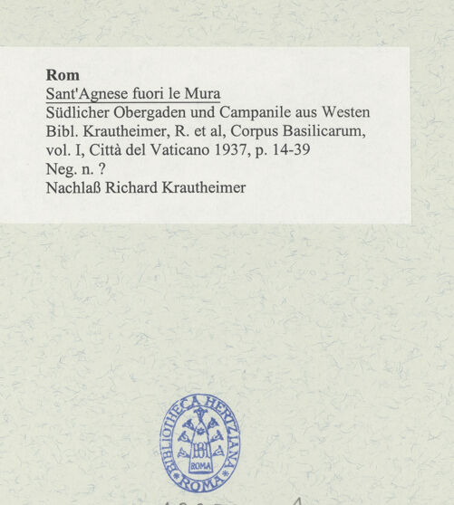Rückseite von unbekannt [https://www.deutsche-digitale-bibliothek.de/content/lizenzen/rv-fz/] Sant'Agnese fuori le MuraCampanile - Südlicher Obergaden und Campanile aus Westen, bh488581_recto. Foto.