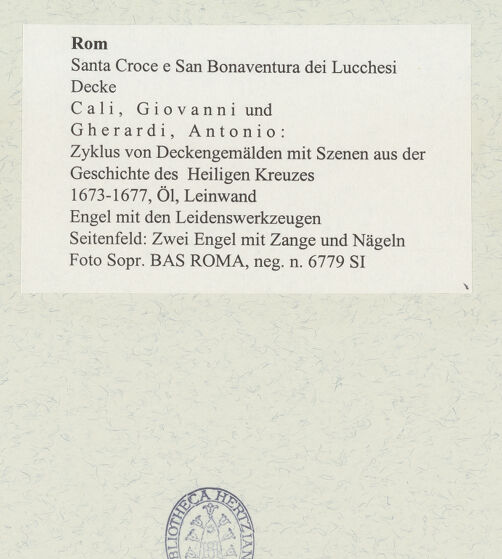 Rückseite von Sopr. BAS ROMA [https://www.deutsche-digitale-bibliothek.de/content/lizenzen/rv-ez/] Zyklus von Deckengemälden mit Szenen aus der Geschichte des Heiligen KreuzesEngel mit den LeidenswerkzeugenSeitenfeld: Zwei Engel mit Zange und Nägeln - , bh489213_recto. Foto.