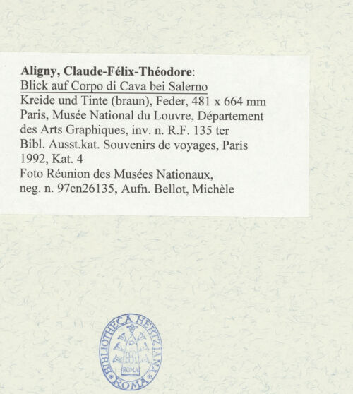 Rückseite von Réunion des Musées Nationaux [https://www.deutsche-digitale-bibliothek.de/content/lizenzen/rv-ez/] Blick auf Corpo di Cava bei Salerno - , bh489817_recto. Foto.