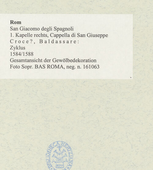 Rückseite von Sopr. BAS ROMA [https://rightsstatements.org/page/CNE/1.0/] Gesamtansicht der Gewölbedekoration, bh490974_recto. Foto.