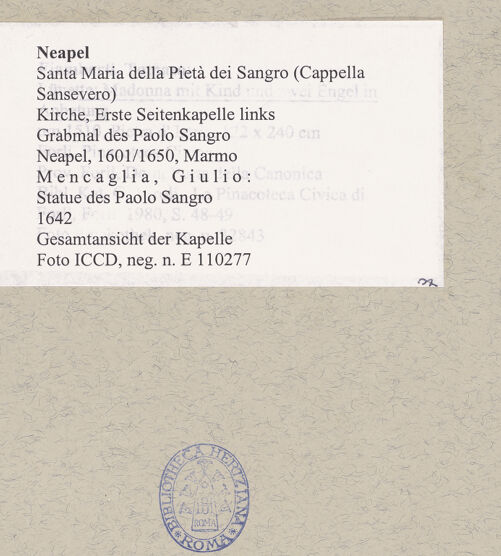 Rückseite von ICCD [https://www.deutsche-digitale-bibliothek.de/content/lizenzen/rv-ez/] Grabmal des Paolo Sangro - Gesamtansicht, bh495955_recto. Foto.