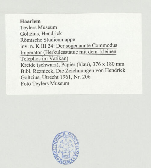 Rückseite von Teylers Museum [http://creativecommons.org/publicdomain/mark/1.0/] Römische StudienmappeDer sogenannte Commodus Imperator (Herkulesstatue mit dem kleinen Telephos im Vatikan) - , bh496308_recto. Foto.