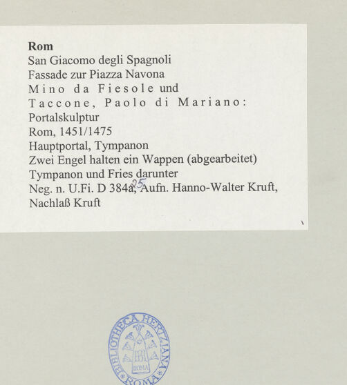 Rückseite von Bibliotheca Hertziana [https://www.deutsche-digitale-bibliothek.de/content/lizenzen/rv-fz/] PortalskulpturZwei Engel halten ein Wappen (abgearbeitet) - Tympanon und Fries darunter, bh496834_recto. Foto: Kruft, Hanno-Walter.