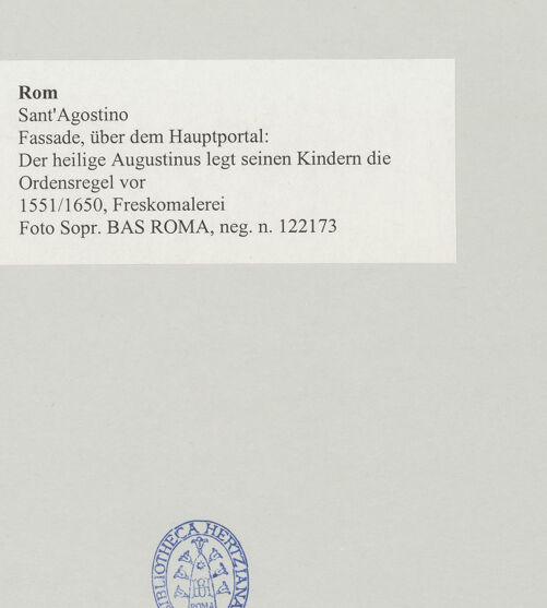 Rückseite von Sopr. BAS ROMA [https://www.deutsche-digitale-bibliothek.de/content/lizenzen/rv-ez/] Der heilige Augustinus legt seinen Kindern die Ordensregel vor - , bh497564_recto. Foto.