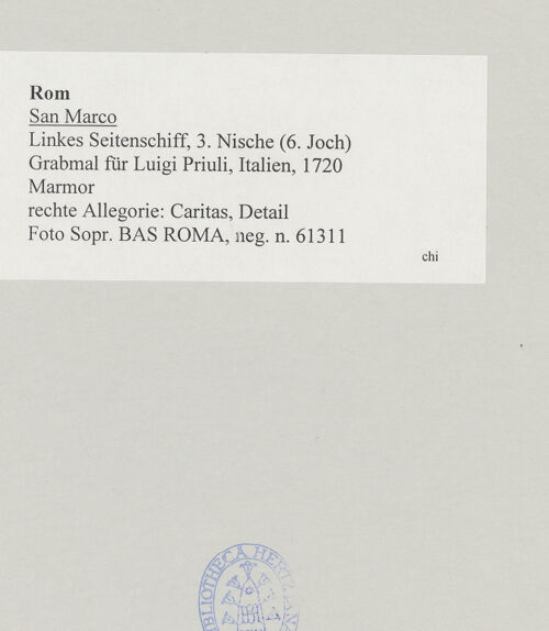Rückseite von Sopr. BAS ROMA [https://www.deutsche-digitale-bibliothek.de/content/lizenzen/rv-ez/] Grabmal für Luigi Priuli - rechte Allegorie: Caritas, Detail, bh507652_recto. Foto.