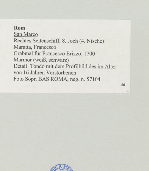 Rückseite von Sopr. BAS ROMA [https://www.deutsche-digitale-bibliothek.de/content/lizenzen/rv-ez/] Grabmal für Francesco Erizzo - Detail: Tondo mit dem Profilbild des im Alter von 16 Jahren Verstorbenen, bh507792_recto. Foto.