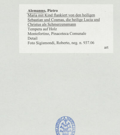 Rückseite von Sigismondi, Roberto [https://www.deutsche-digitale-bibliothek.de/content/lizenzen/rv-fz/] Madonna mit Kind flankiert von den heiligen Sebastian und Cosmas, die heilige Lucia und Christus als Schmerzensmann - Detail, bh508518_recto. Foto: Sigismondi, Roberto.