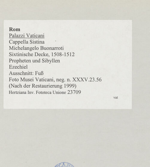 Rückseite von Musei Vaticani [https://www.deutsche-digitale-bibliothek.de/content/lizenzen/rv-ez/] Die Sixtinische DeckePropheten und SibyllenEzechiel - Ausschnitt: Fuß, bh508778_recto. Foto.