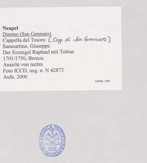 Rückseite von ICCD [https://www.deutsche-digitale-bibliothek.de/content/lizenzen/rv-ez/] Der Erzengel Raphael mit Tobias - Ansicht von rechts, bh510330_recto. Foto.