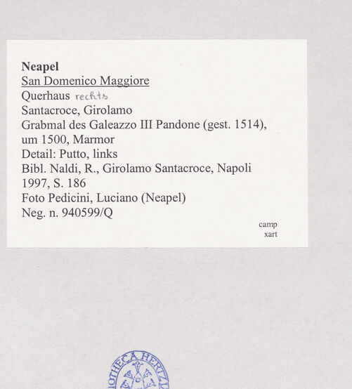 Rückseite von Pedicini, Luciano [https://www.deutsche-digitale-bibliothek.de/content/lizenzen/rv-ez/] Grabmal des Galeazzo III Pandone (gest. 1514) - Detail: Putto, links, bh515320_recto. Foto: Pedicini, Luciano.