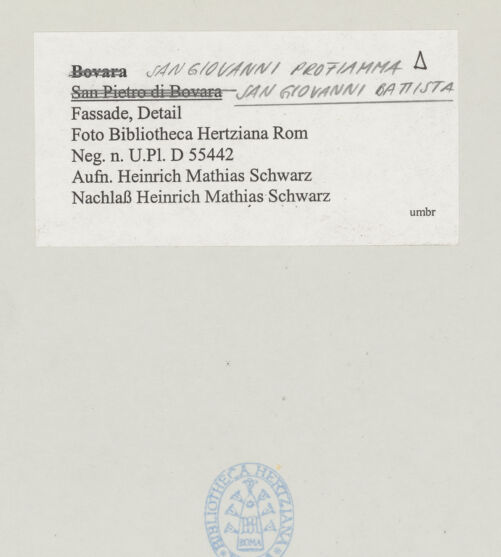 Rückseite von Bibliotheca Hertziana [https://www.deutsche-digitale-bibliothek.de/content/lizenzen/rv-fz/] San Giovanni Battista - Portal, Detail, bh515754_recto. Foto: Schwarz, Heinrich Mathias.