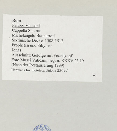 Rückseite von Musei Vaticani [https://www.deutsche-digitale-bibliothek.de/content/lizenzen/rv-ez/] Die Sixtinische DeckePropheten und SibyllenJonas - Ausschnitt: Gefolge mit Fischkopf, bh515882_recto. Foto.