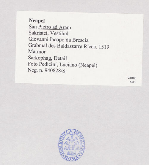 Rückseite von Pedicini, Luciano [https://www.deutsche-digitale-bibliothek.de/content/lizenzen/rv-ez/] Grabmal des Baldassarre Ricca (gest. 1518)Sarkophag und Madonna - Sarkophag, Detail, bh518314_recto. Foto: Pedicini, Luciano.