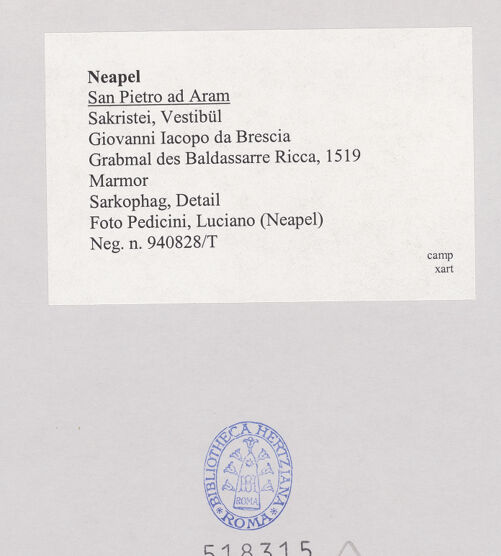 Rückseite von Pedicini, Luciano [https://www.deutsche-digitale-bibliothek.de/content/lizenzen/rv-ez/] Grabmal des Baldassarre Ricca (gest. 1518)Sarkophag und Madonna - Sarkophag, Detail, bh518315_recto. Foto: Pedicini, Luciano.