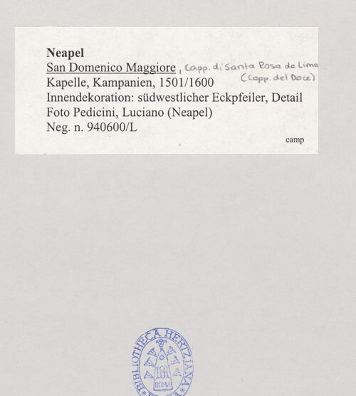 Rückseite von Pedicini, Luciano [https://rightsstatements.org/page/CNE/1.0/] Cappella di Santa Rosa da Lima - Innendekoration: südwestlicher Kuppelpfeiler, Detail, bh518912_recto. Foto: Pedicini, Luciano.