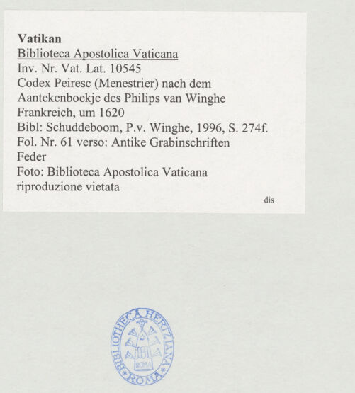 Rückseite von Biblioteca Apostolica Vaticana [https://www.deutsche-digitale-bibliothek.de/content/lizenzen/rv-ez/] Codex Peiresc (Menestrier) nach dem Aantekenboekje des Philips van WingheVotivaltar für Sol invictus zwischen Kopf eines älteren Mannes und gekröntem Wagenlenker mit Greifenquadriga - , bh520102_recto. Foto.