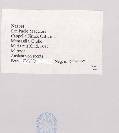 Rückseite von ICCD [https://www.deutsche-digitale-bibliothek.de/content/lizenzen/rv-ez/] Madonna - Ansicht von rechts, bh521672_recto. Foto.