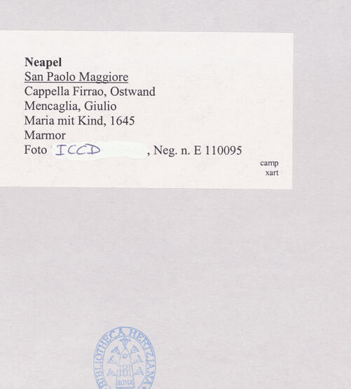 Rückseite von ICCD [https://www.deutsche-digitale-bibliothek.de/content/lizenzen/rv-ez/] Madonna - Frontalansicht, bh521674_recto. Foto.