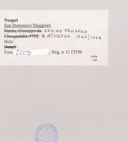 Rückseite von ICCD [https://www.deutsche-digitale-bibliothek.de/content/lizenzen/rv-ez/] Kathedra - Gesamtansicht, bh521685_recto. Foto.