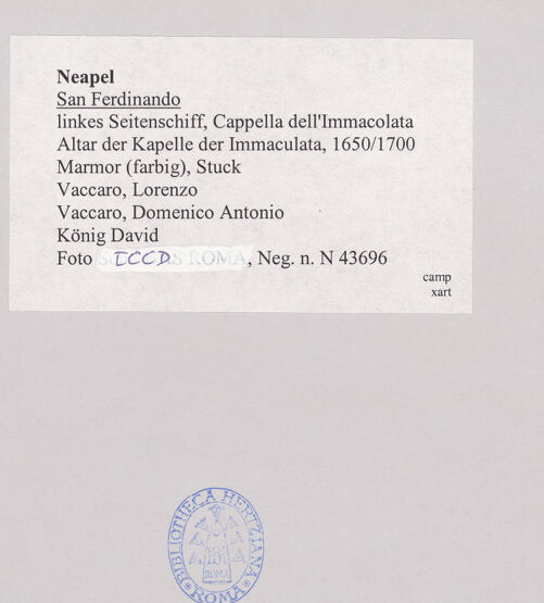 Rückseite von ICCD [https://www.deutsche-digitale-bibliothek.de/content/lizenzen/rv-ez/] Ausstattung der Kapelle der ImmaculataKönig David - Gesamtansicht, bh521691_recto. Foto.