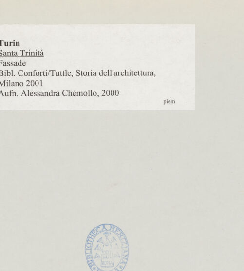 Rückseite von Chemollo, Alessandra [https://www.deutsche-digitale-bibliothek.de/content/lizenzen/rv-ez/] Santissima Trinità - Fassade, Seitenansicht, bh523005_recto. Foto: Chemollo, Alessandra.