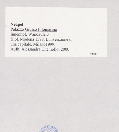 Rückseite von Chemollo, Alessandra [https://www.deutsche-digitale-bibliothek.de/content/lizenzen/rv-ez/] Palazzo Giusso - Innenhof, Wandaufriss, bh524737_recto. Foto: Chemollo, Alessandra.