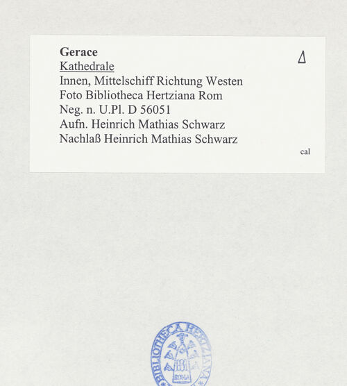 Rückseite von Bibliotheca Hertziana [https://www.deutsche-digitale-bibliothek.de/content/lizenzen/rv-fz/] Cattedrale - Blick in Richtung Innenfassade, bh524803_recto. Foto: Schwarz, Heinrich Mathias.