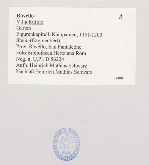 Rückseite von Bibliotheca Hertziana [https://www.deutsche-digitale-bibliothek.de/content/lizenzen/rv-fz/] Figurenkapitell - , bh525410_recto. Foto: Schwarz, Heinrich Mathias.