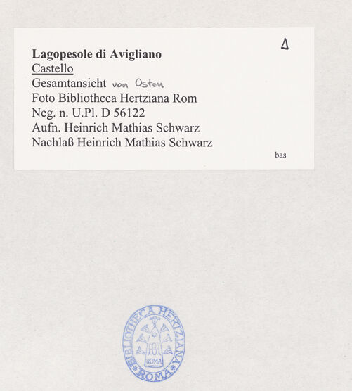 Rückseite von Bibliotheca Hertziana [https://www.deutsche-digitale-bibliothek.de/content/lizenzen/rv-fz/] Ansicht mit Burg von Osten, bh526241_recto. Foto: Schwarz, Heinrich Mathias.