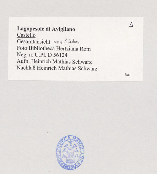 Rückseite von Bibliotheca Hertziana [https://www.deutsche-digitale-bibliothek.de/content/lizenzen/rv-fz/] Ansicht mit Kastell von Süden, bh526243_recto. Foto: Schwarz, Heinrich Mathias.