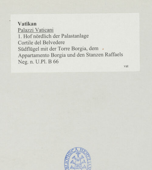 Rückseite von Bibliotheca Hertziana [https://www.deutsche-digitale-bibliothek.de/content/lizenzen/rv-fz/] Palazzi VaticaniCortile del Belvedere - Südflügel mit Torre Borgia, dem Appartamento Borgia und den Stanzen Raffaels, bh527982_recto. Foto: Lindner, Paul.