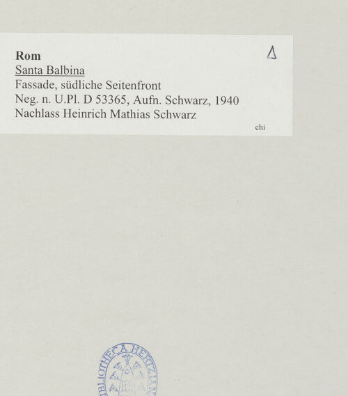 Rückseite von Bibliotheca Hertziana [https://www.deutsche-digitale-bibliothek.de/content/lizenzen/rv-fz/] Santa Balbina - Fassade, südliche Seitenfront, bh528488_recto. Foto: Schwarz, Heinrich Mathias.