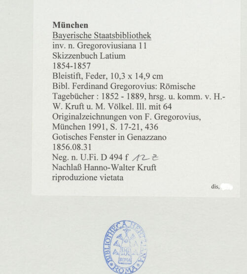 Rückseite von Bibliotheca Hertziana [https://www.deutsche-digitale-bibliothek.de/content/lizenzen/rv-ez/] Skizzenbuch LatiumGotisches Fenster in Genazzano - , bh530137_recto. Foto.
