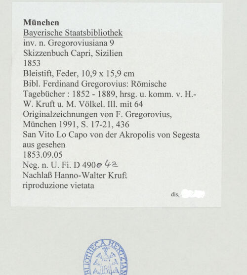 Rückseite von Bibliotheca Hertziana [https://www.deutsche-digitale-bibliothek.de/content/lizenzen/rv-ez/] Skizzenbuch Capri, SizilienSan Vito Lo Capo von der Akropolis von Segesta aus gesehen - , bh530213_recto. Foto.