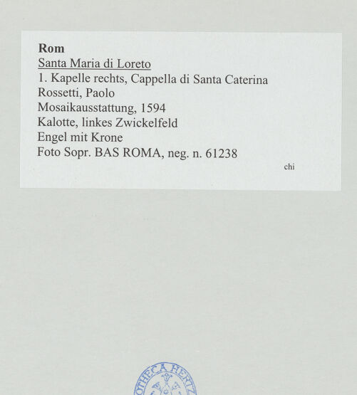 Rückseite von Sopr. BAS ROMA [https://www.deutsche-digitale-bibliothek.de/content/lizenzen/rv-ez/] MosaikausstattungEngel mit Krone - , bh530835_recto. Foto.